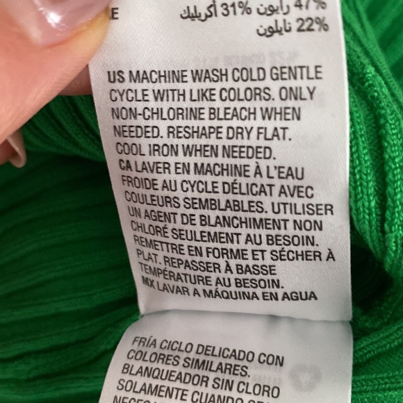 INC green sweater. BNWT - Picture 6 of 6